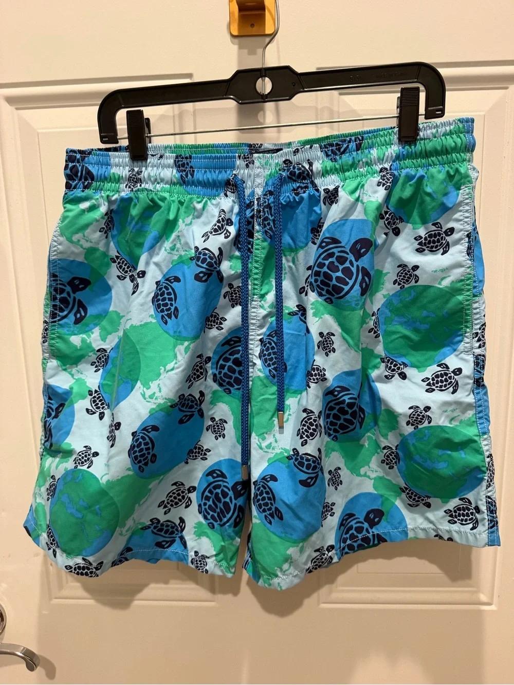 Vilebrequin swim shorts feature a vibrant turtle and globe print  XXL